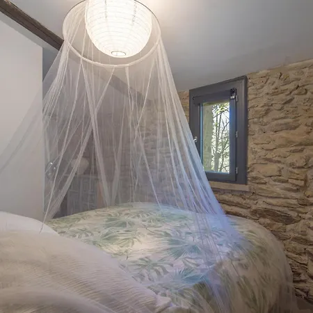 Holiday home Pleine Nature Vue Montagne Glorianes